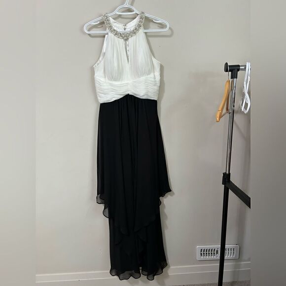 Eliza J Pearl Collar White and Black Maxi Dress - Picture 1 of 13